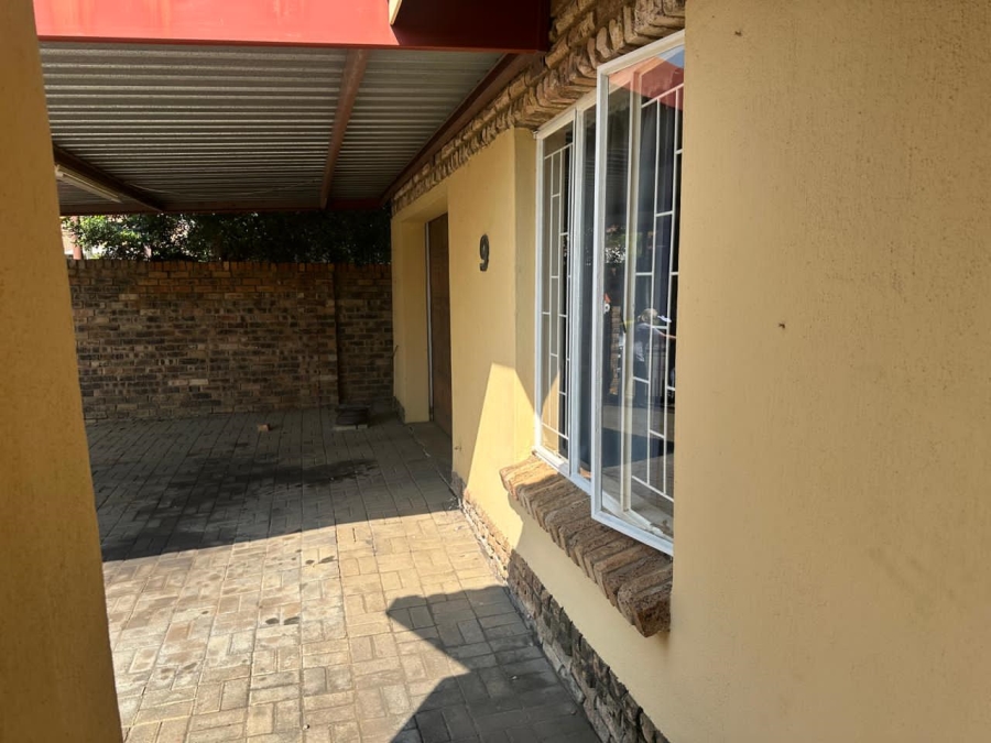 3 Bedroom Property for Sale in Waterval East North West